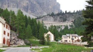 Maratona dles Doloites - Passo Falzarego in the Medio Percorso