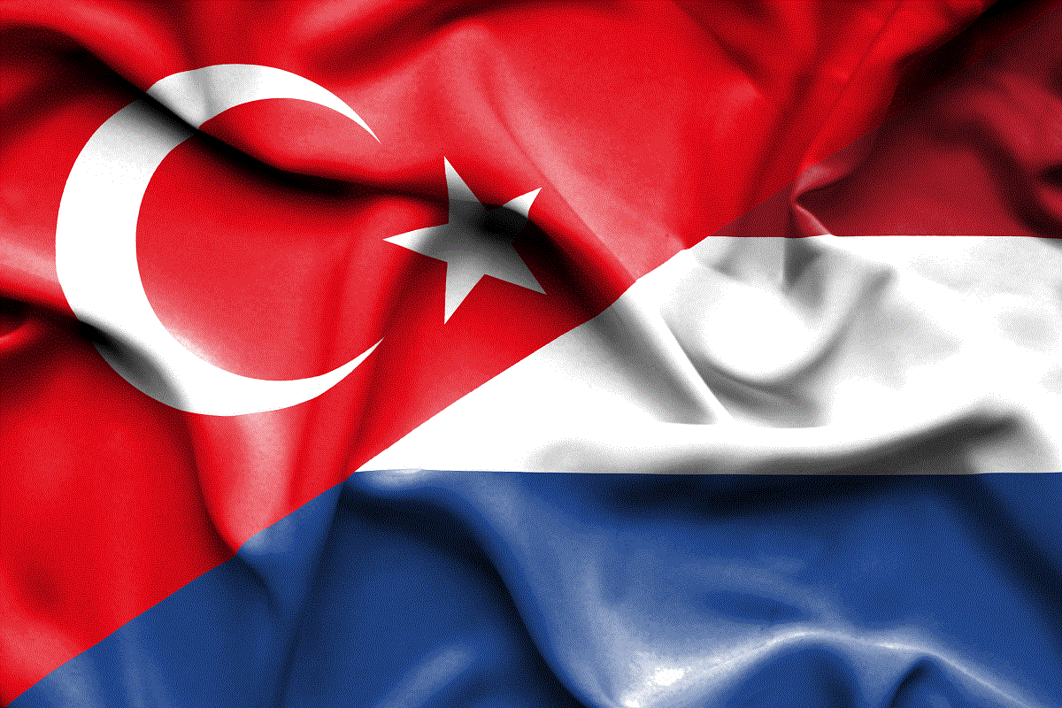 Türkiye - Hollanda flag